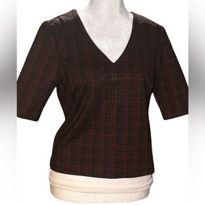 Dalia Short Sleeved V Neck Sooo Comfortable Top.  Color Maroon/Black